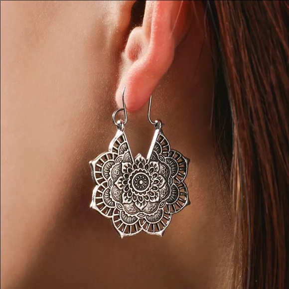 Antique Gold Mandala Flower Earrings - Picture 5 of 6